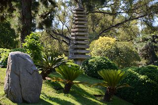 05 A Large Rock And Pagoda Monument Japones Japanese Garden Buenos Aires.jpg
